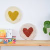 PRE-COMMANDE - Décoration "Cœur" en punch needle – Image 3
