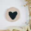 PRE-COMMANDE - Décoration "Cœur" en punch needle – Image 2